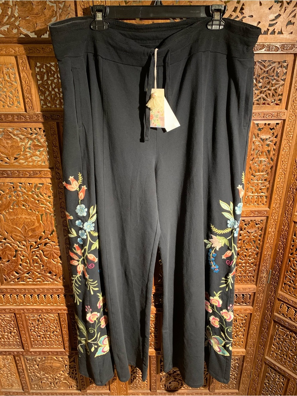 NWT Johnny Was Black Embroidered Floral Pants